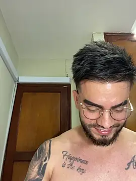 King_Draven3's Live XXX Chat