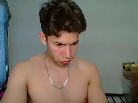 Maxtaylor18 Live XXX-Chat