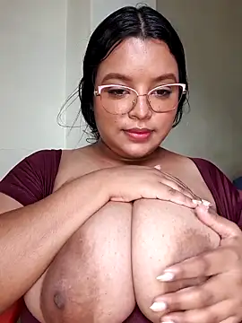 Albanis1 Chat XXX in diretta