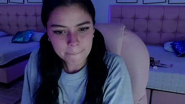 KikiVelvet Chat XXX in diretta