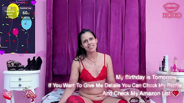 Онлайн чат XXX mitzukywinteer