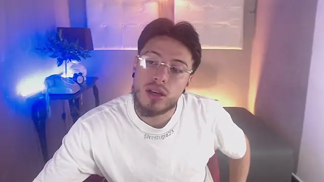 vision_jh: онлайн-секс-чат