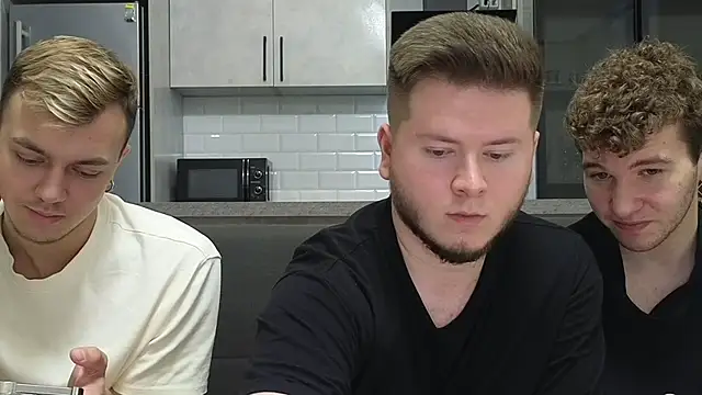 boys_sobolisha élő XXX-chatje