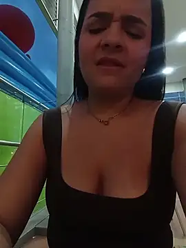 XXX chat uživo modela Julieth_hot-69