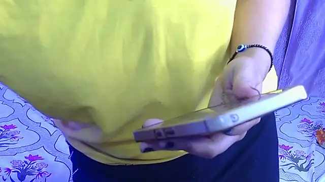 _miss_queen: διαδικτυακό σόου στην κάμερα