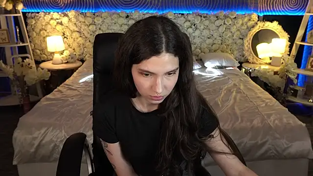 دردشة BabyFlowerr الجنسية المباشرة