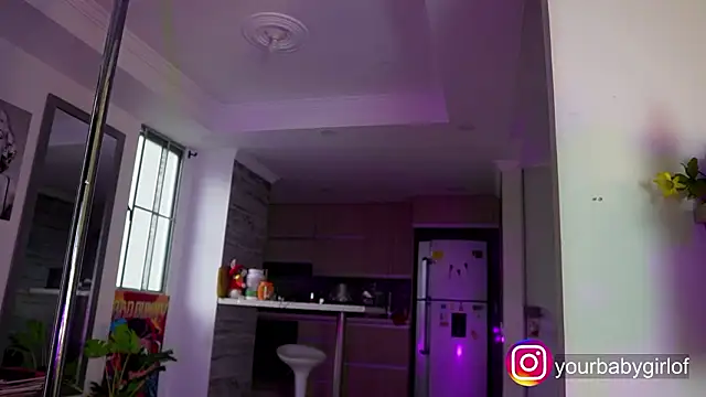 Melina-Smith Adlı Modelin Canlı XXX Sohbeti