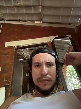 Luxx_14 élő XXX-chatje