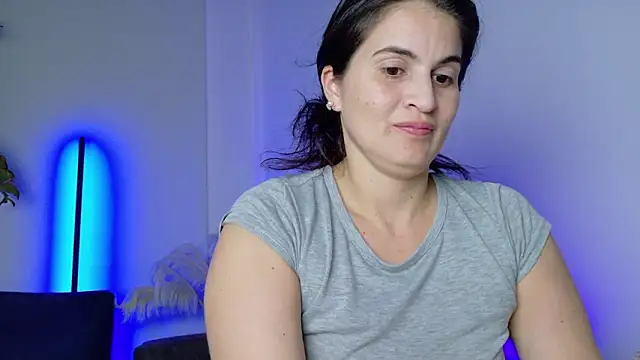 lizdevine's Live XXX Chat