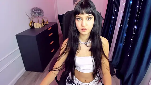 TiffanyYounge – Kamerová šou