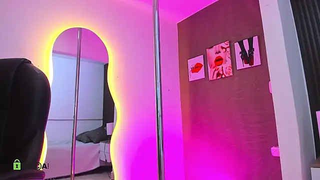 ambarcollins01 即時 XXX 聊天