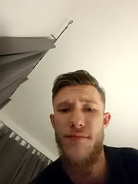 Andreas2335: απευθείας συνομιλία ΧΧΧ