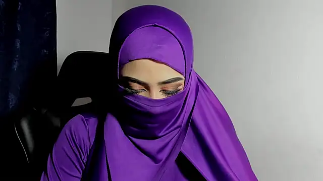 Azahara_ahmad live XXX chat