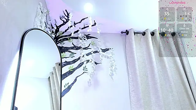 دردشة _LaraMom_ الجنسية المباشرة