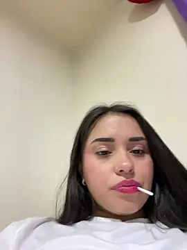 Chat +18 de Kimmymadison- ao vivo