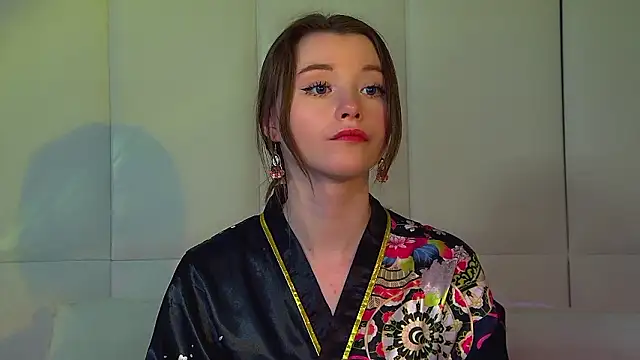 دردشة KeiraAsti الجنسية المباشرة