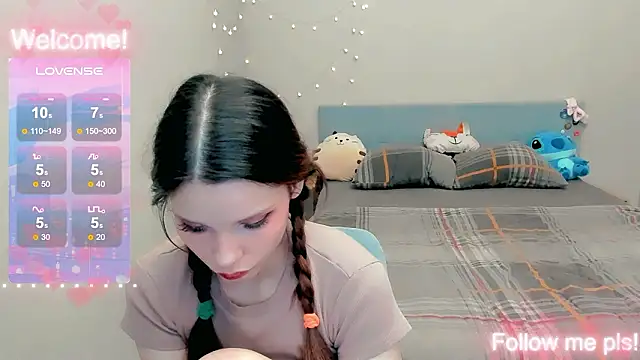 دردشة Kitten_Alissa الجنسية المباشرة