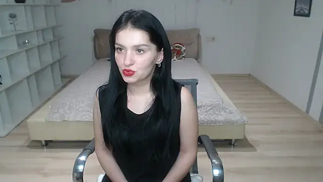 NataliDesire: διαδικτυακό σόου στην κάμερα