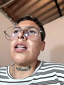 Онлайн чат XXX Yessi_rousse