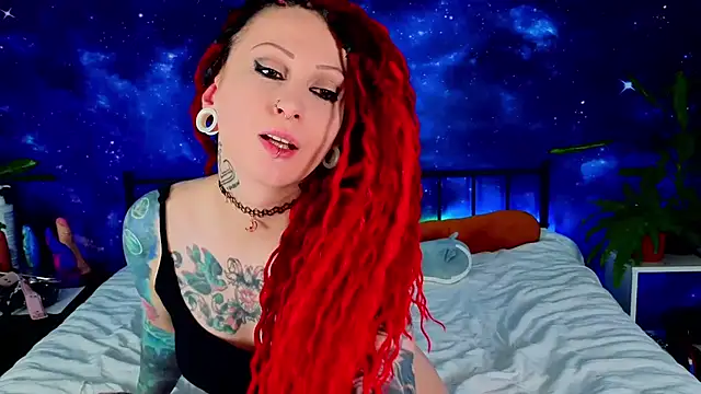 MartthaKatze Adlı Modelin Canlı XXX Sohbeti