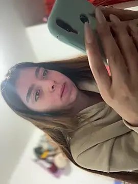 XXX chat uživo modela Cloew_Marz