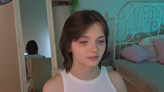 Онлайн чат XXX LetoriaNotley