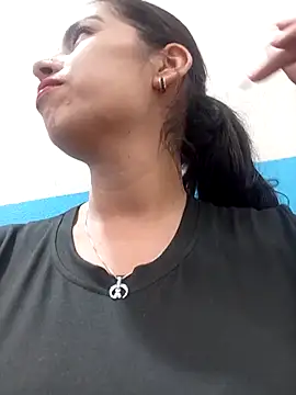 Nathaly_12's Live XXX Chat