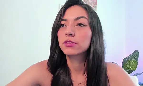 canelleGarces Chat XXX live