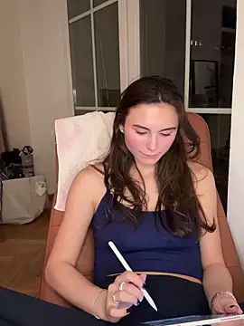 SophiiaStarrのライブXXXチャット