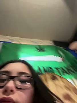 WhiteMeatsRican's Live XXX Chat