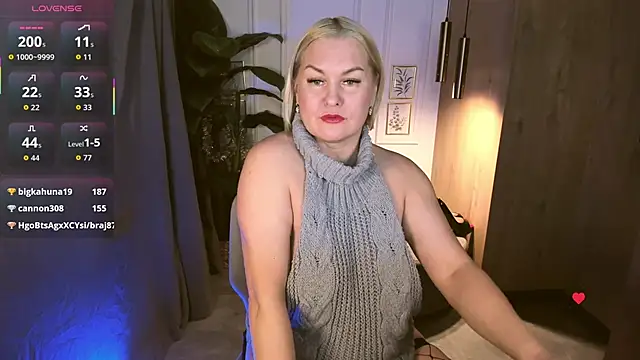 Онлайн чат XXX YolandaKiss