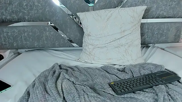 Slut_Milf_ Live XXX-chat