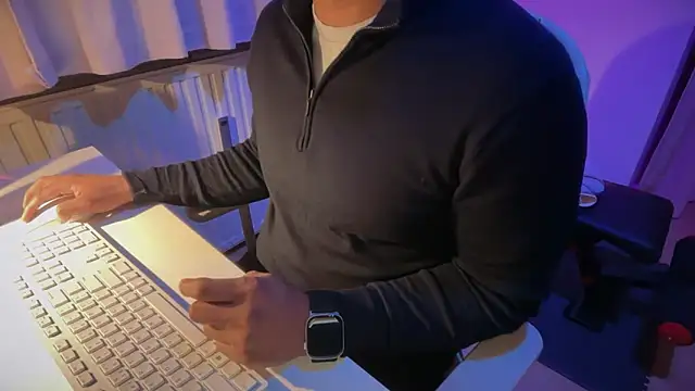 justonce2's Live XXX Chat