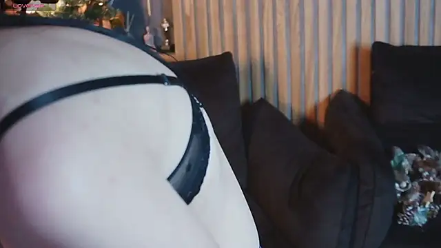 LiviaShy 现场XXX聊天