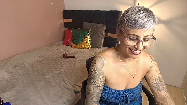 Charlotte__Gray's Webcam Show