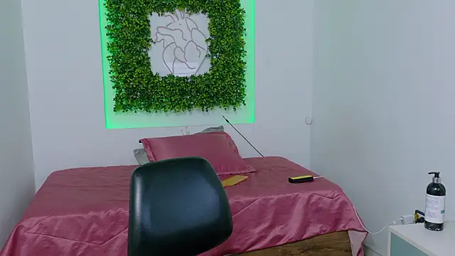 KaelSwitch Adlı Modelin Canlı XXX Sohbeti