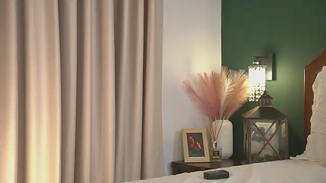 دردشة Alyonaqueen_ الجنسية المباشرة