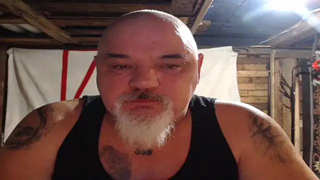 Newfiesausage1972 Webcam Show