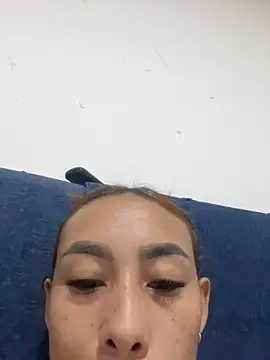 Charlotte_Grey-'s Live XXX Chat