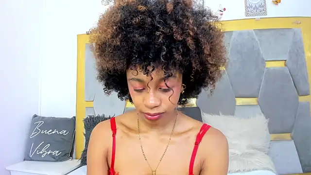 AliyahBrowns Adlı Modelin Canlı XXX Sohbeti