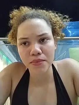 SirenRouge_69's Live XXX Chat