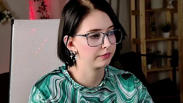 ElenaSomerhalder Adlı Modelin Canlı XXX Sohbeti