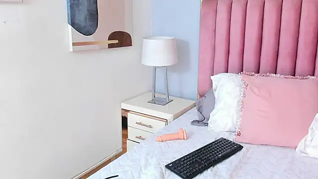 LiaRouse_1's Live XXX Chat