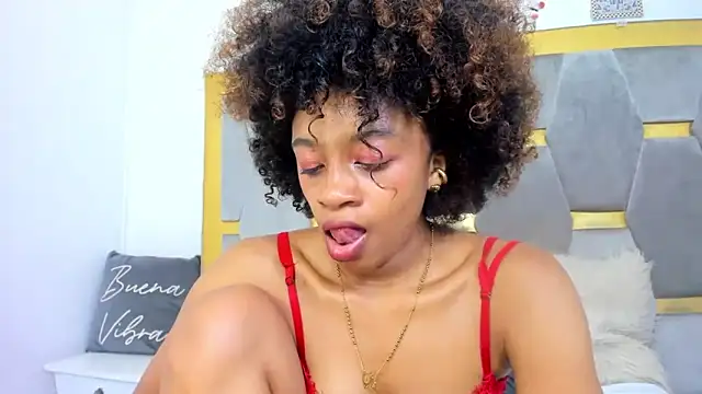 AliyahBrowns élő XXX-chatje