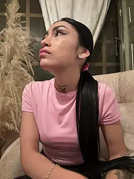 Bonny_Eva Adlı Modelin Canlı XXX Sohbeti