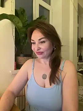 دردشة Syverelle الجنسية المباشرة