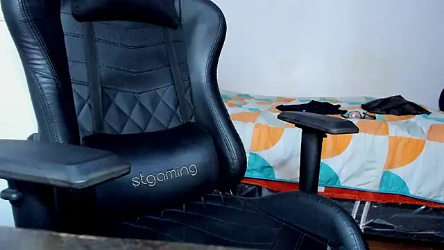 Tommy_Bred Chat XXX in diretta