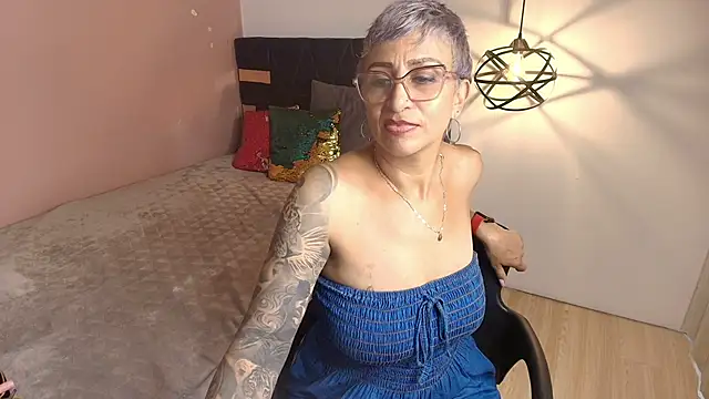 Charlotte__Gray 现场XXX聊天