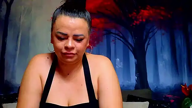 ElizabethEven Live XXX Chat