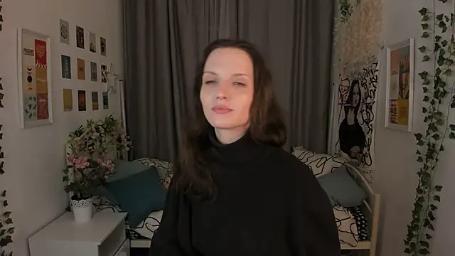 Ariadna_Shy élő XXX-chatje